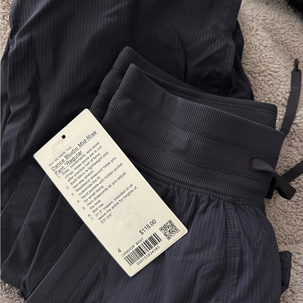 NWT Lululemon Dance Studio pants “ Black Night” - Picture 4 of 5